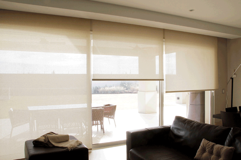Cortinas para casa, oficina o comercio: qué modelo elegir en cada caso