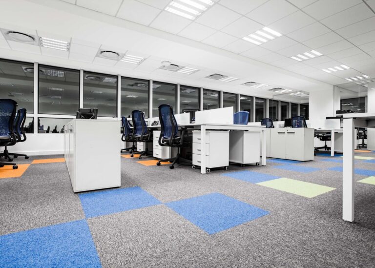 Alfombra Olimpia instalada en oficina corporativa