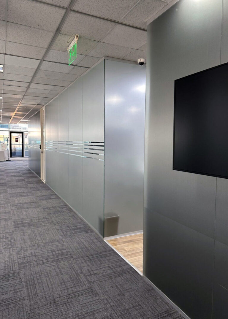Alfombra Infinity Ix instalada en oficina corporativa