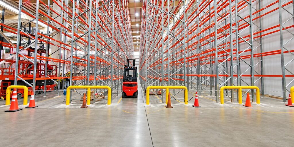 Industrial y Comercial