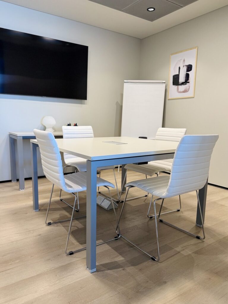 Regus Mendoza – equipamiento Almacenar